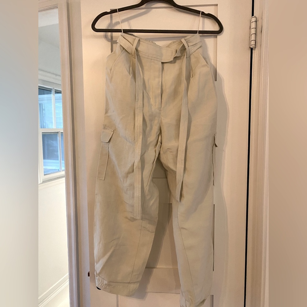 Aritzia Cargo Cropped Pants